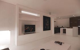 Precioso apartamento con piscina privada.
